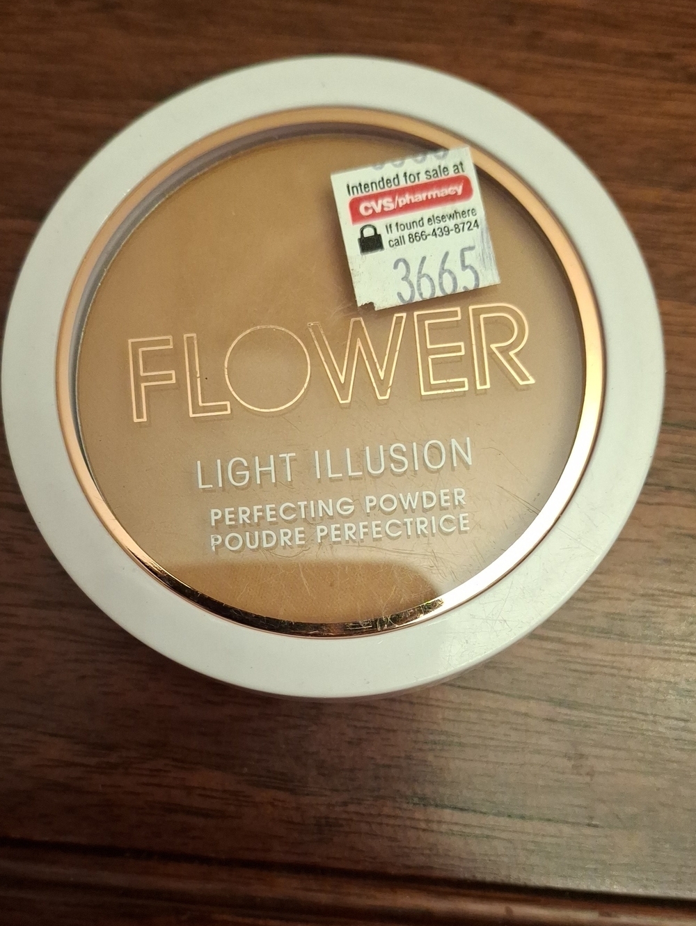 Flower Beauty Light Illusion Perfecting Powder - D1 Caramel  New Sealed Compact